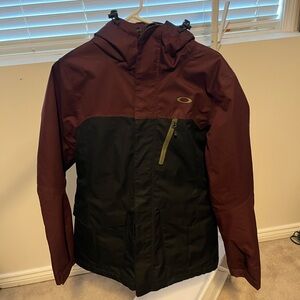 Oakley Insulated Ski Snowboard Jacket Burgundy Black Size M